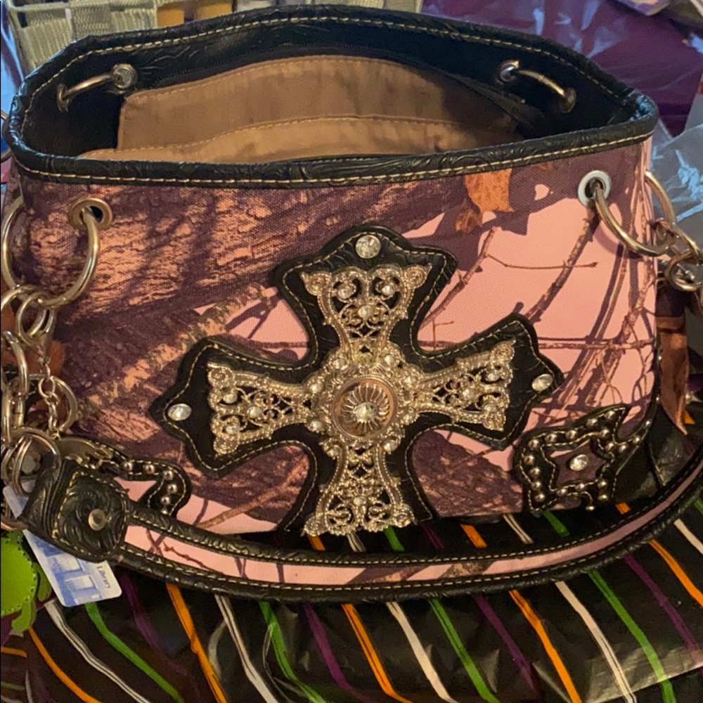 Mossy oak pink camo purse